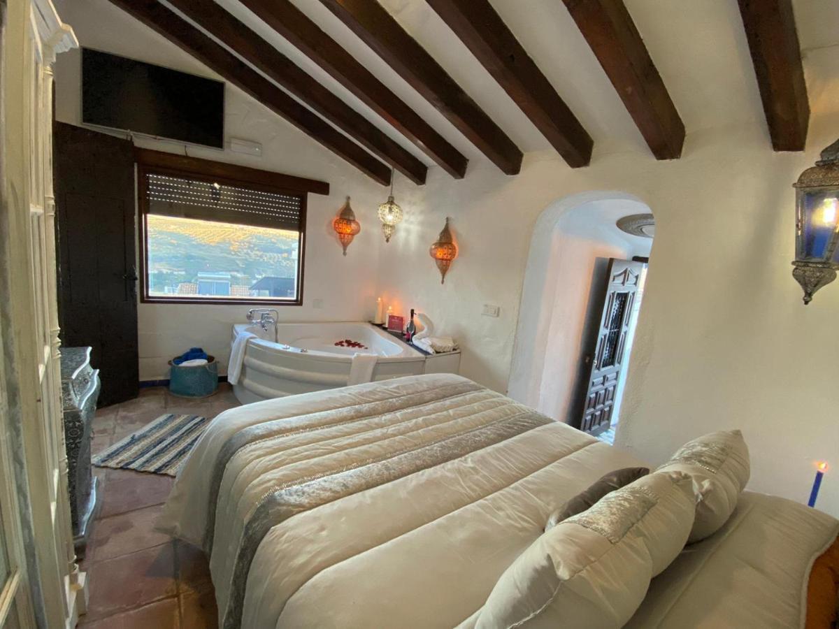 El Escondite de Martina, Ático Romántico Setenil De Las Bodegas Exterior foto