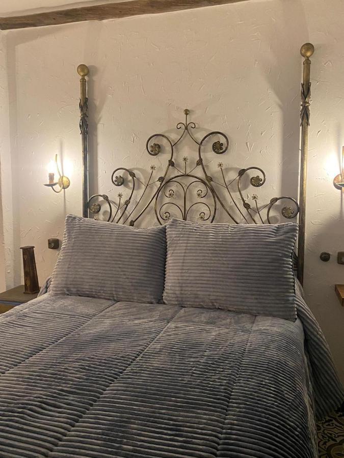 El Escondite de Martina, Ático Romántico Setenil De Las Bodegas Exterior foto